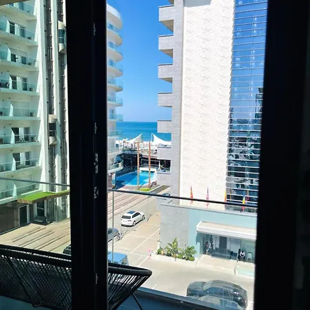 Seaview Lotus - Between Opera & White Tower Appartement