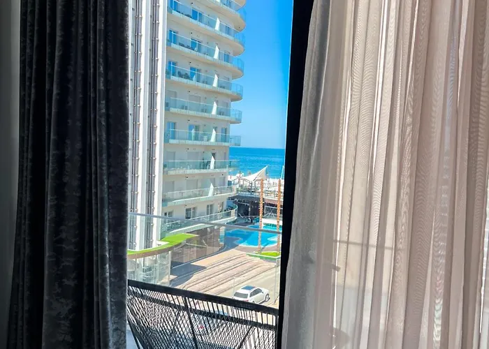 Seaview Lotus - Between Opera & White Tower Διαμέρισμα Mamaia