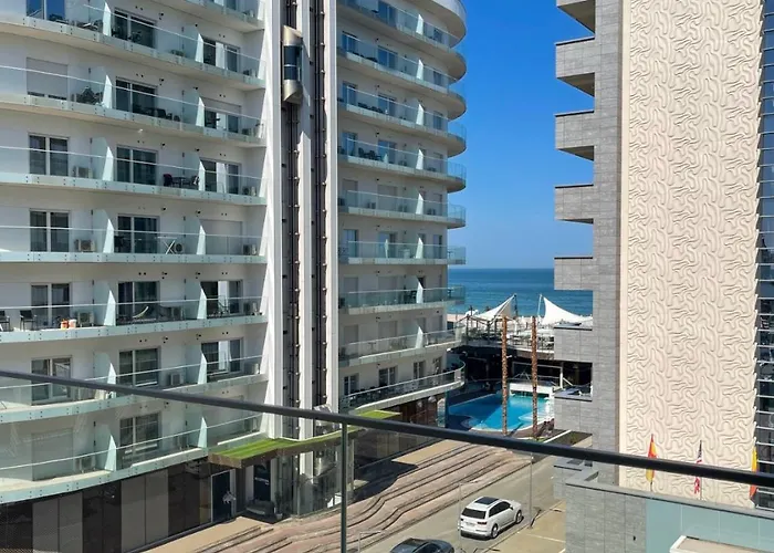 Seaview Lotus - Between Opera & White Tower